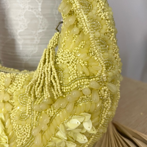 YELLOW MINI VIRAL BEADED BAG, NWT - Picture 4 of 4